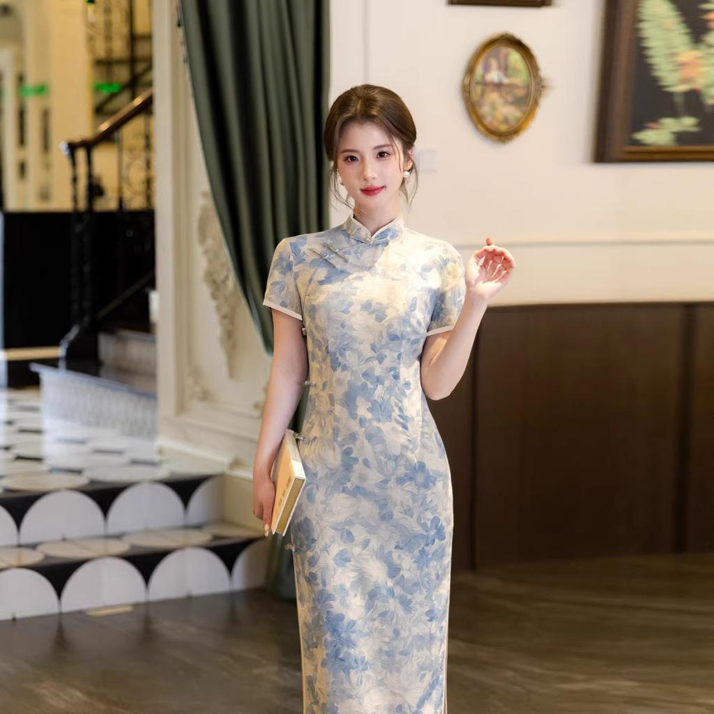 Celadon white ink wash blue flower cheongsam Republic of China style stand-up collar buckle cold temperament daily dress improved long style