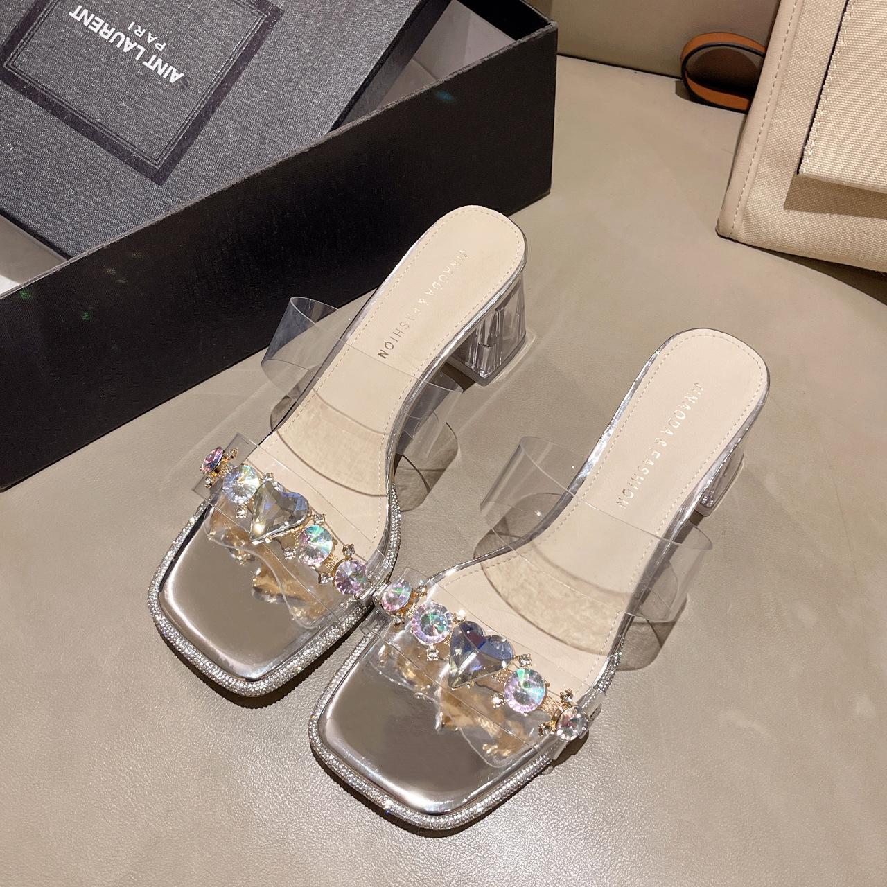 

2025 summer new transparent square head thick heel sandals outside the Internet celebrity rhinestone word French temperament drag cool woman 39 срібний
