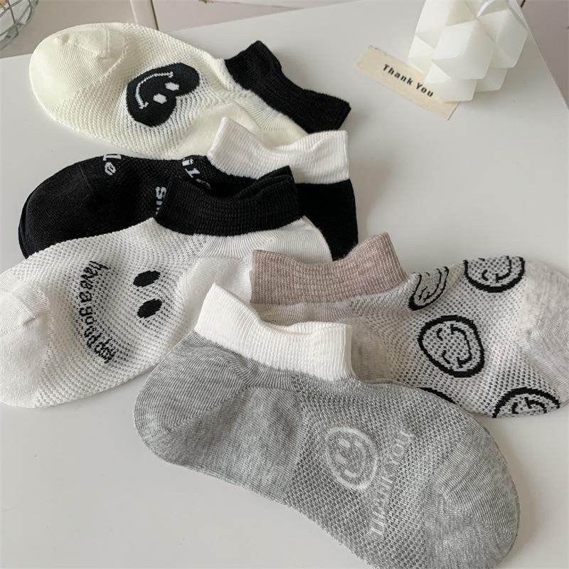 Ladies Spring and Summer Thin Cute Cartoon Net Eye Shallow Mouth Boneless Low Top Cotton Socks