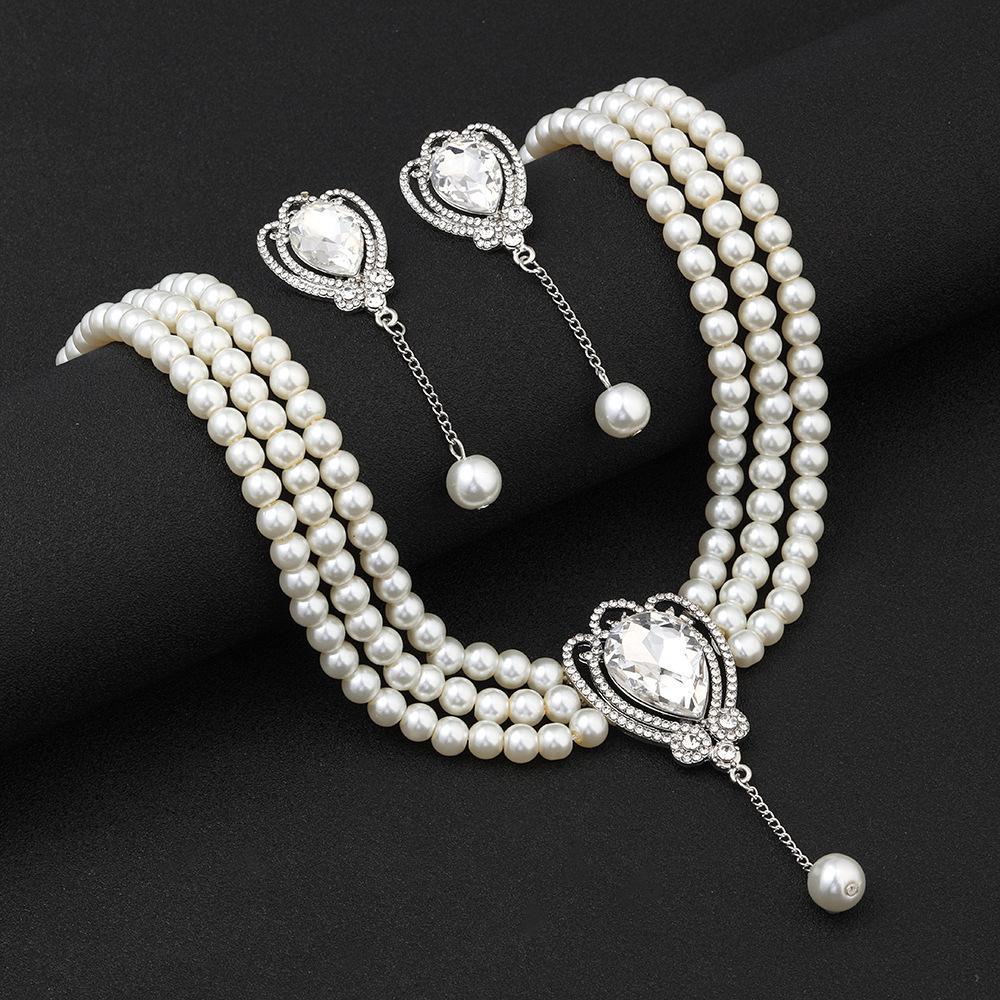 Europe and the United States new hot-selling pearl necklace set women's three-piece set suitable for wedding dinners