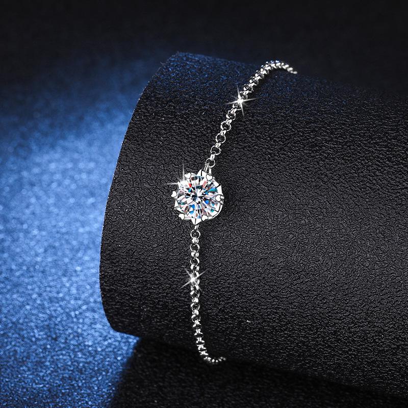 Moissanite Snowflake Bracelet: Women's S925 Silver Hexagram with One-Carat Stone, Exquisite Craftsmanship.