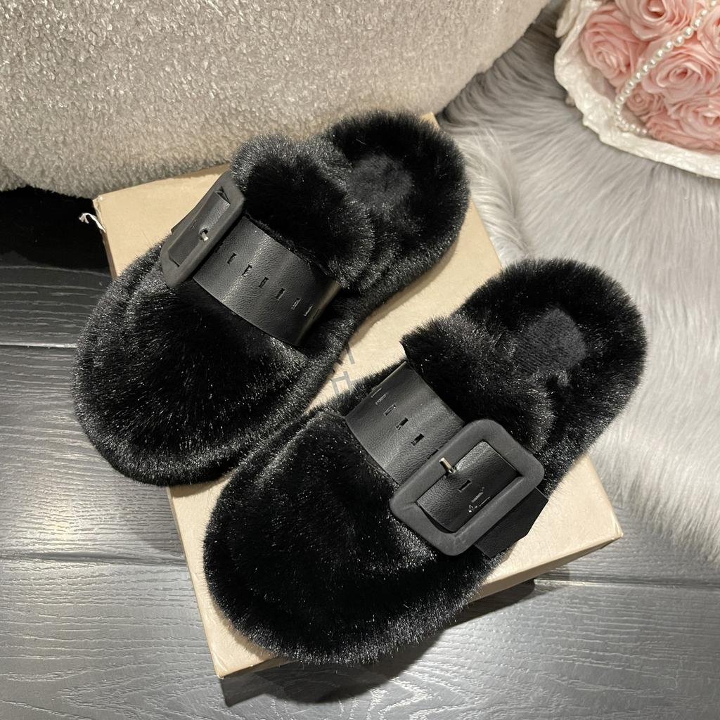 Muffin high-grade fluffy slippers for women in the autumn and winter of 2025, new outer wear half slippers, thick-soled cotton shoes for children