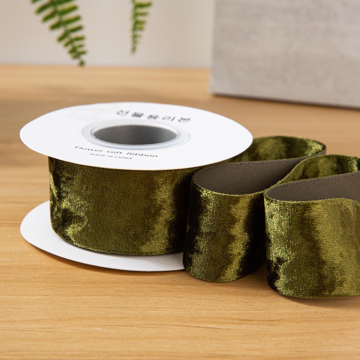 

Бархатная лента со стразами 3,8 см: Односторонняя флокированная бархатная тесьма для одежды, аксессуаров для головных уборов и упаковки подарочных коробок.