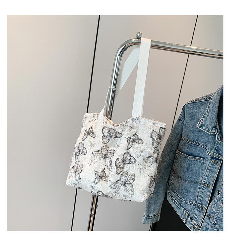 

2024 Новая летняя сумка-тоут с вышивкой в виде одной бабочки в китайском стиле, большая вместимость для поездок на работу чёрный