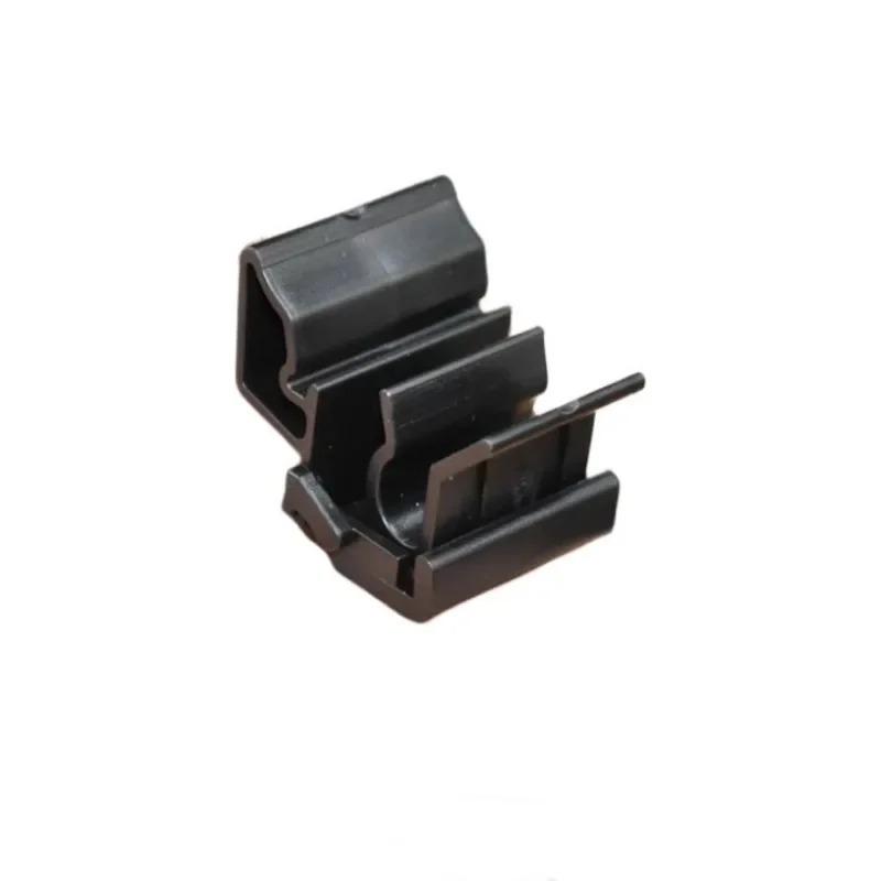 Glove Box Clip for Tesla Model Y Front Luggage Trunk Fixed Clip Buckle Storage Box Buckle Bracket 1472872-00-B Car Accessories