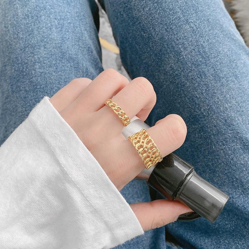 Fashionable 925 Pure Silver Ring For Women Chic Gold Circle Design With Vintage Charm