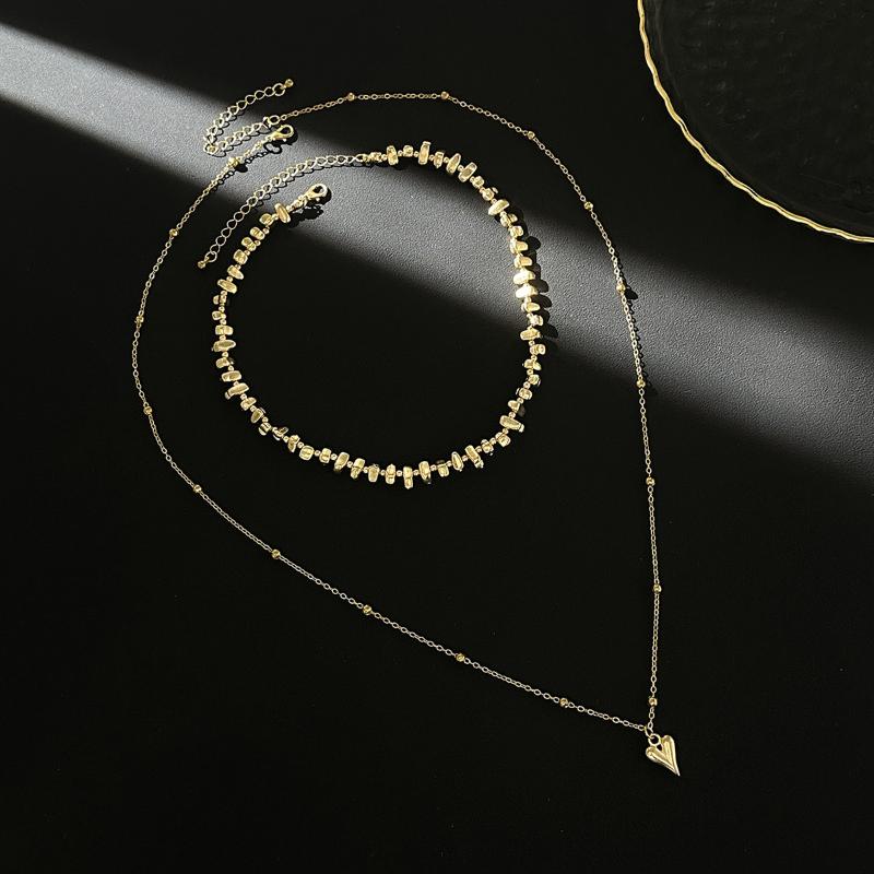 Sparkling Heart-Shaped Inlaid Pendant Necklace Winter Sweater Chain For Women Banquets Party Jewelry Gifts