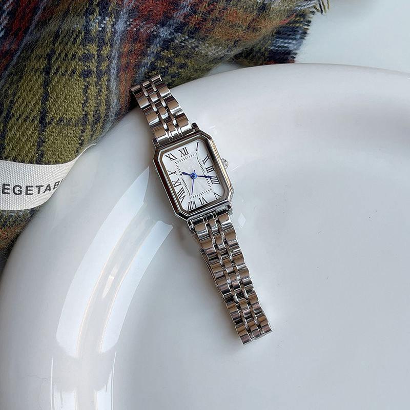 Square Watch Female Style Student Simple Temperament Retro Fashion Classic Niche Design Roman Scale Women'S Watch