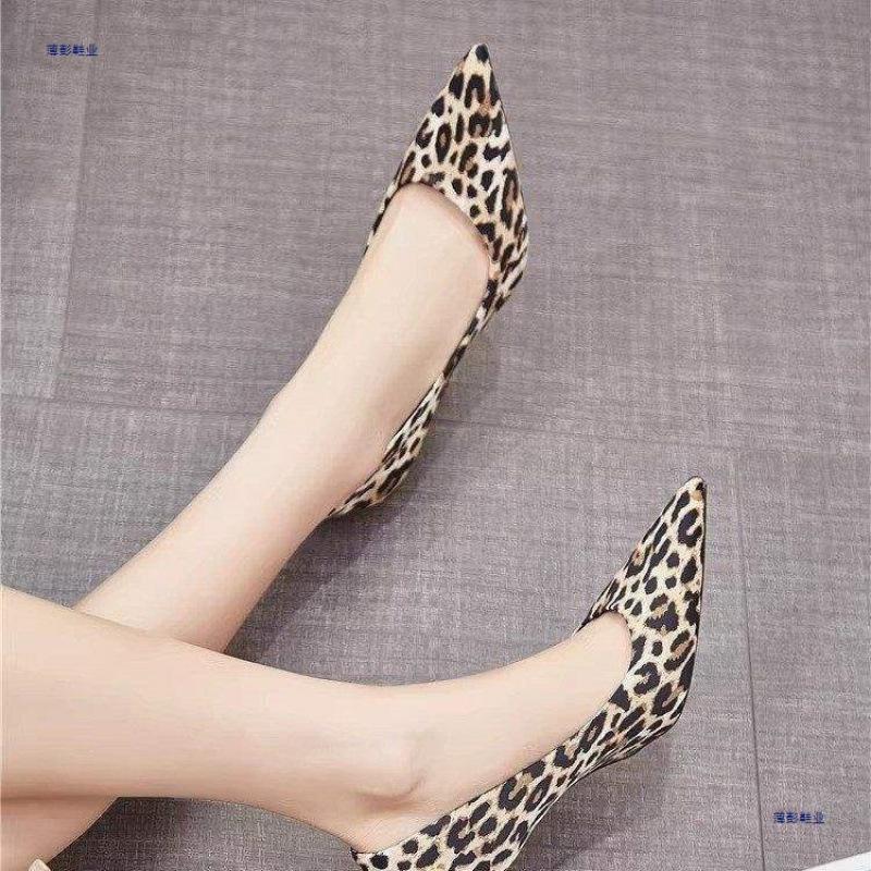 European station 2025 new European and American leopard print high heels women's thin heels sexy pointed single heel shoes light mouth versatile women