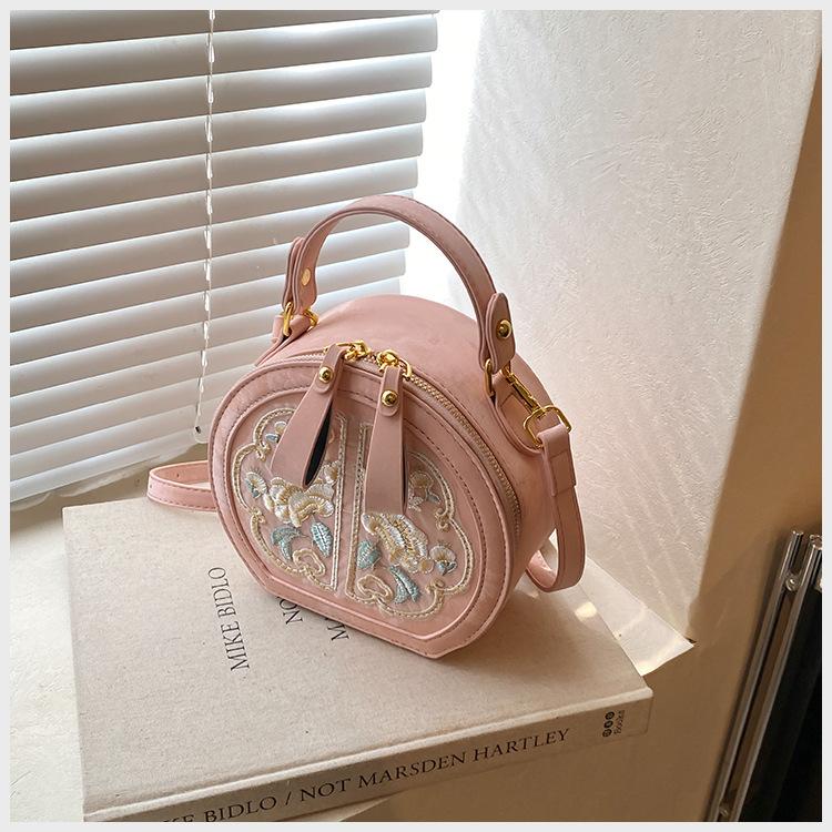 Fashion Niche Embroidered Bag Women's 2025 New New Chinese Versatile Messenger Bag Popular National Style Portable Small Round Bag