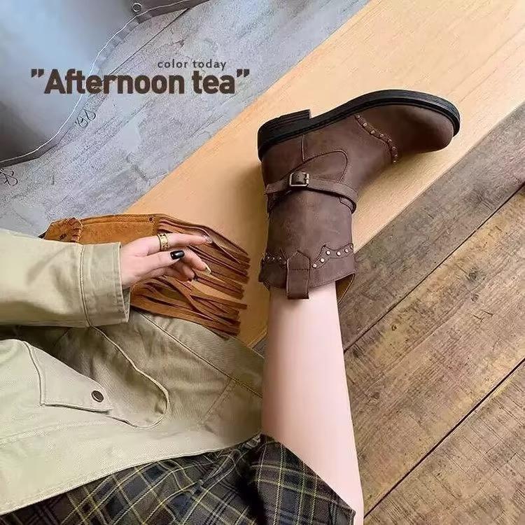 Retro belt buckle flat bottom rivet western boots knight boots short boots women's 2025 summer new British Martin boots single boots