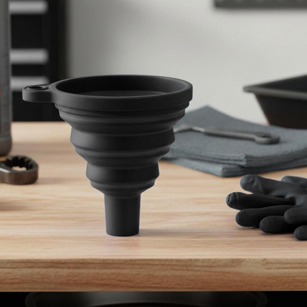 8x7.5x1.5cm Car Oil Funnel Foldable Silicone Splash-Proof Universal Portable Auto Engine Oil Petrol Change Funnel Portable