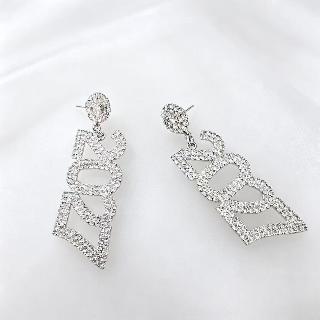 Sparkling 2027 Number Rhinestone Earrings for Women New Year Party Dangle Drop Earrings Fashion Jewelry Gift