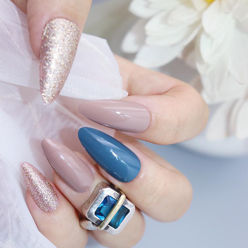 European and American Style Glitter Press-On Nails - Medium-Long Length, Contrasting Skin-Brightening Colors