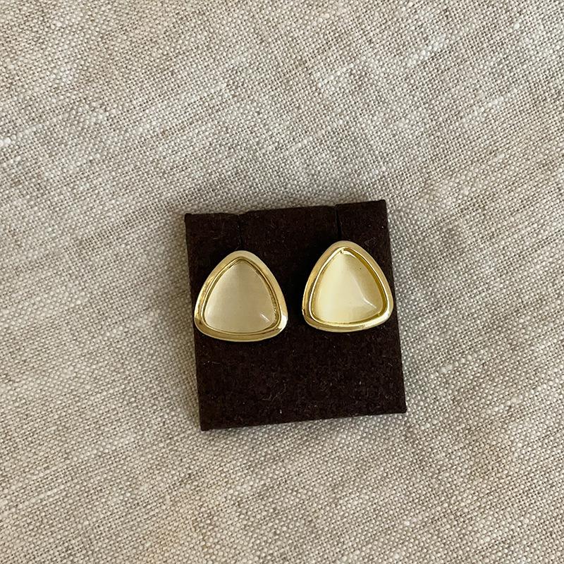 High Sense Geometric Gold Opal Stud Earrings Women'S Simple Personality Fashion Temperament Commuter Versatile Earrings