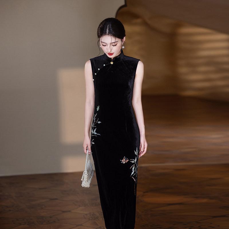 Embroidery Black Sleeveless Velvet New Chinese Long Autumn Cheongsam Improved Young 1011 New Women's High Sense