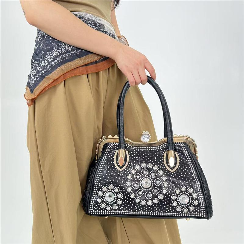 

Жіноча модна діамантова ювелірна вечерня сумочка з великою місткістю та елегантністю standard чорний