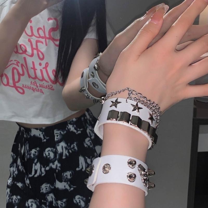 2Pcs Double Layer Pu Wristband Bracelet with Skull Rivets Gothic Rock Bracelet for Men Women Couple Streetwear