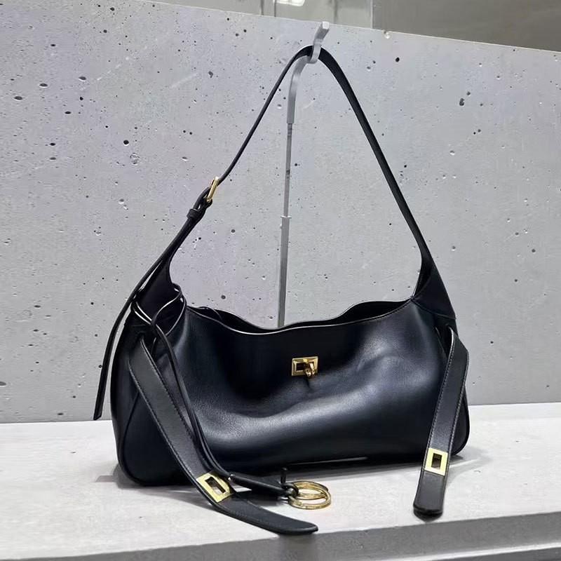 

Hot Girl Retro One-shoulder Underarm Bag Commuting Tote High-end Fashionable Temperament Portable French Stick Lockdown Motorcycle чёрный