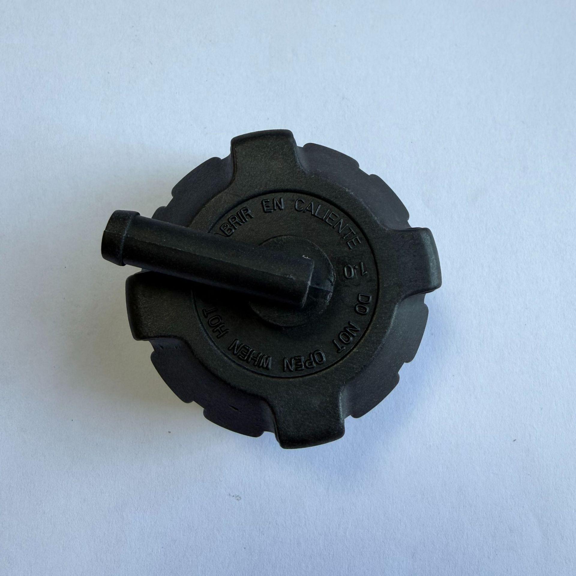 Iveco Turin V-Body Auxiliary Water Tank Expansion Cap 99437787 8582425 99489567 Iveco