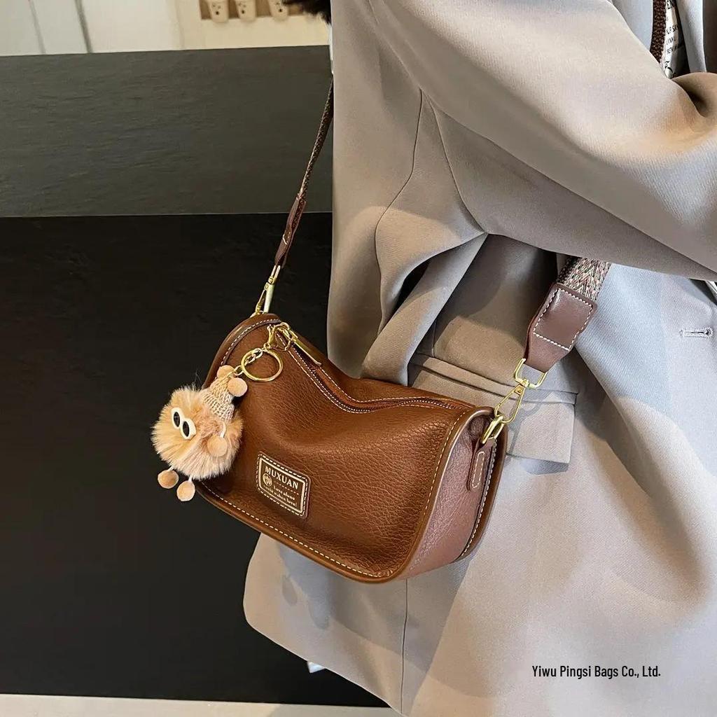 2025 Women's High-End Boston Baguette Shoulder Bag - Popular Wide Strap Crossbody Pillow Bag