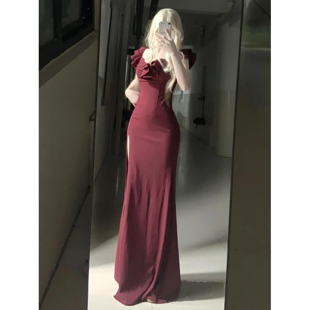 Niche Red Temperament One-word Shoulder Dress Host Evening Dress Women's New High-end