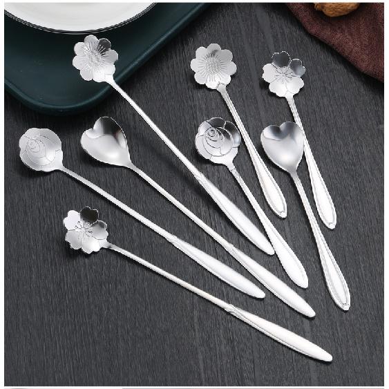 8-teiliges Blumen-Teelöffel-Set Kleiner Kaffeelöffel Niedlicher Eiscreme-Dessertlöffel Silber Gold Edelstahl Löffel für Kaffee Tee4
