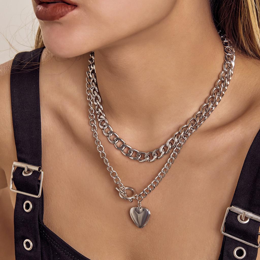 Sweet and cool wind stacked metal collarbone chain necklace, punk OT buckle open love necklace female