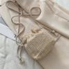 Fashion Drawstring Straw Messenger Bag Crossbody Handbag Summer Shoulder Bag Flower Straw Bucket Bag for Photo Shooting