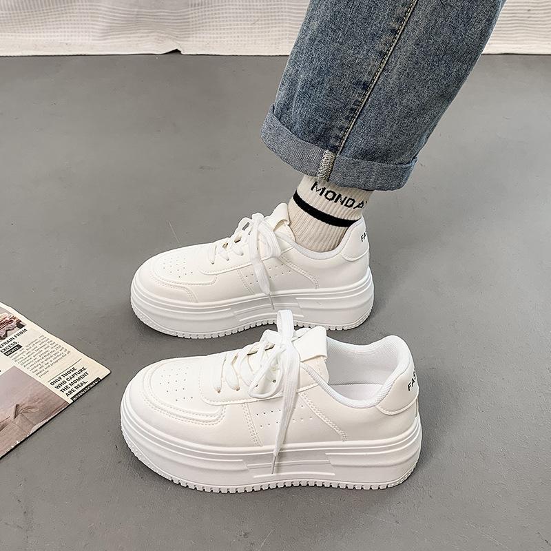 

Popular thick-soled little white shoes women s spring and autumn height increase new versatile student casual sports shoes niche board shoes 35 белый