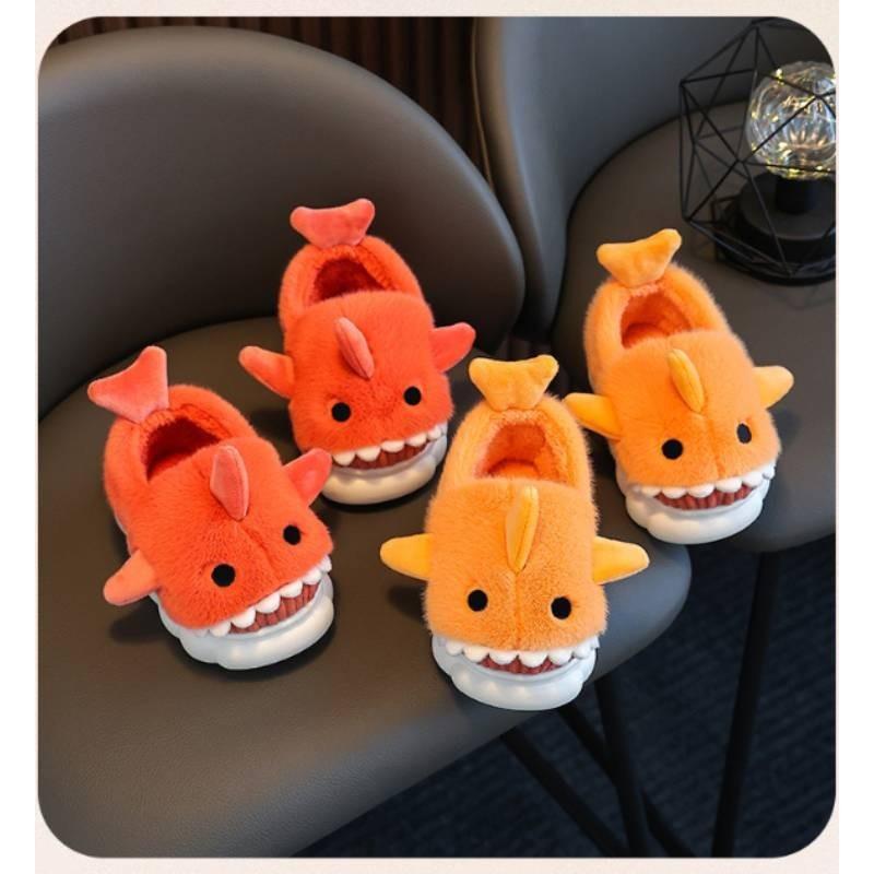Gemütliche Wasserdichte Kinder Hausschuhe mit Hai-Motiv für Jungen Mädchen Warme Indoor Winter Hausschuhe