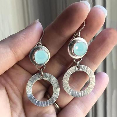Brincos redondos criativos de turquesa para mulheres, novos brincos vintage vazados circulares feitos à mão