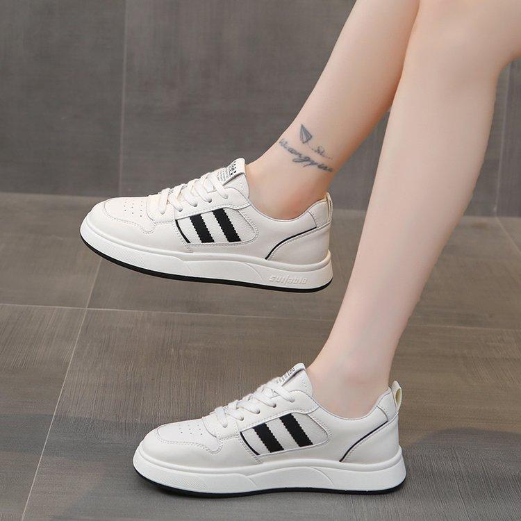 Little White Shoes Women~ 2025 New Versatile Explosive Flat Bottom Platform Leisure Sports Student Little White Shoes Women