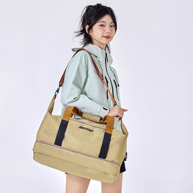 Lekka torba sportowa i podróżna w stylu koreańskim z separacją na mokre/suche