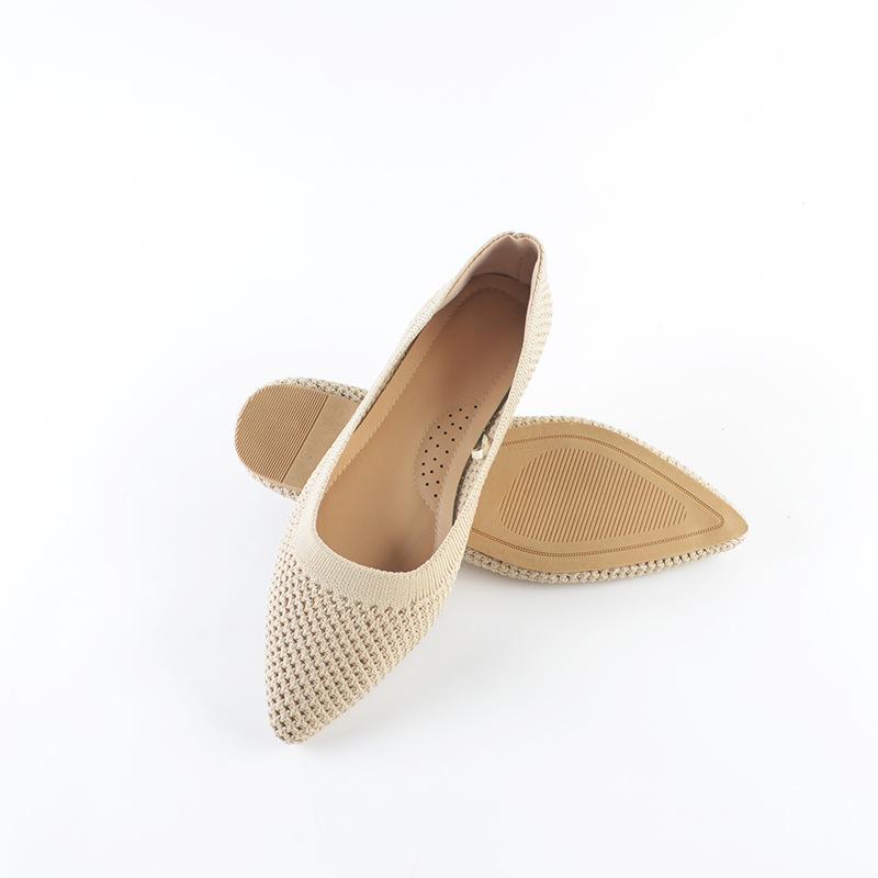 Soft-soled fly-woven single shoes, new spring and summer one-pedal women's shoes, flat-soled large-size knitted pointed boat shoes