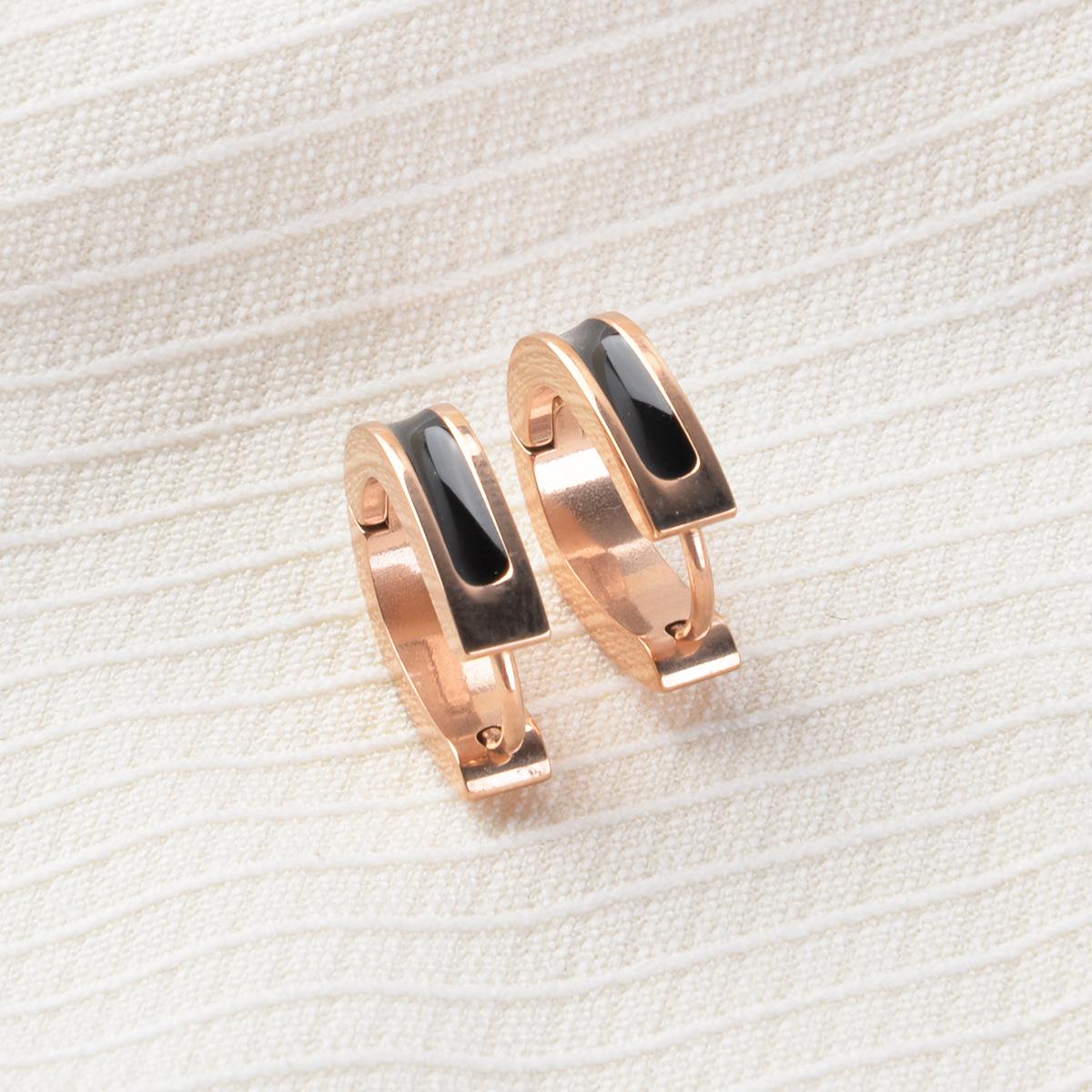 

Позолоченные 24K европейские и американские овальные титановые каффы с эпоксидной смолой: Модные серьги для стройного лица розового золота