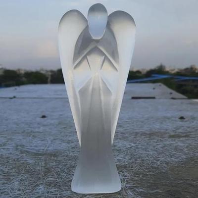 Selenite Pocket Wings Angel Statue Figurines Guardian Crystal for Spiritual Connection Crystal Angel for Home Decor Office Table Bedroom Car Dashboar