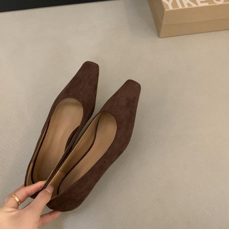 

French retro simple square head shallow mouth low heel single shoes women s autumn 2025 new suede commuter ladyshoes women s shoes 40 коричневый