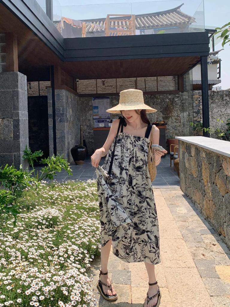 French Retro Ink Painting Slip Dress - Women's Summer 2025 High-End Beach Vacation Long Dress