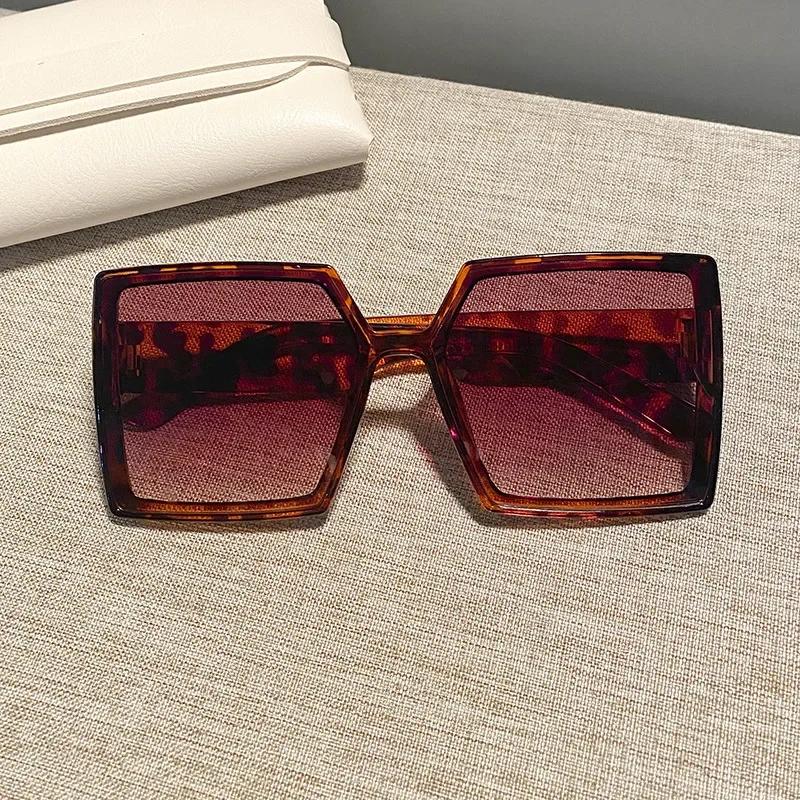 New Vintage Large Frame Sunglasses Women'S Brand Designer Square Sun Glasses Women Travel Fashion Eyewear Uv400