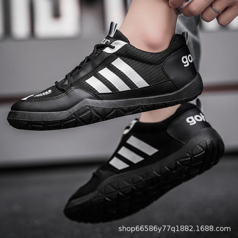 Herrenschuhe Sommer neu Mesh atmungsaktiv kleine weiße Schuhe Schnürer lässige Board-Schuhe flacher Absatz Sport drei Streifen Trend