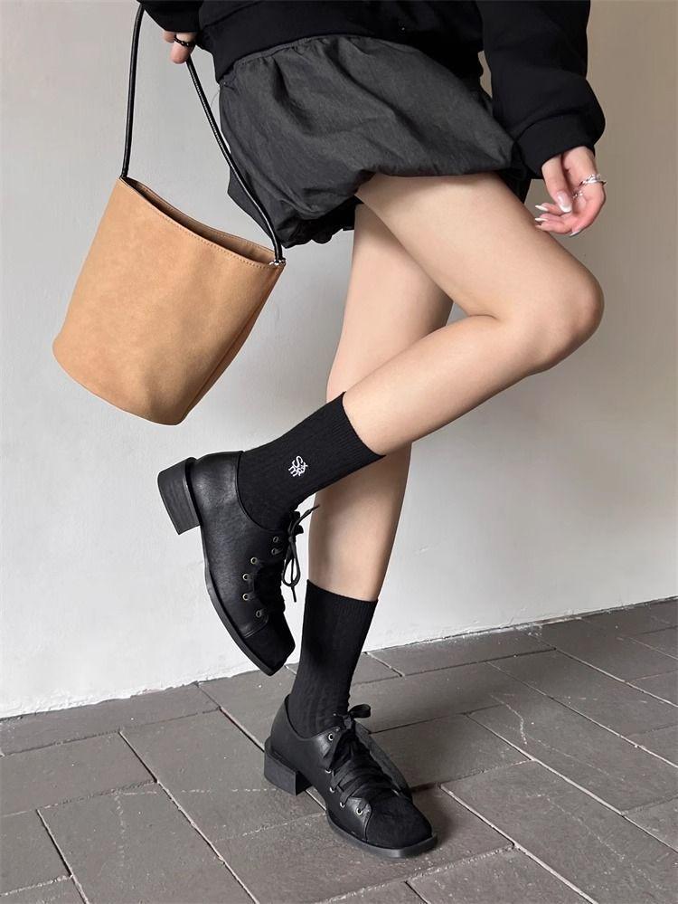 Autumn Retro Lace-Up Chunky Heel Square Toe Leather Shoes for Women