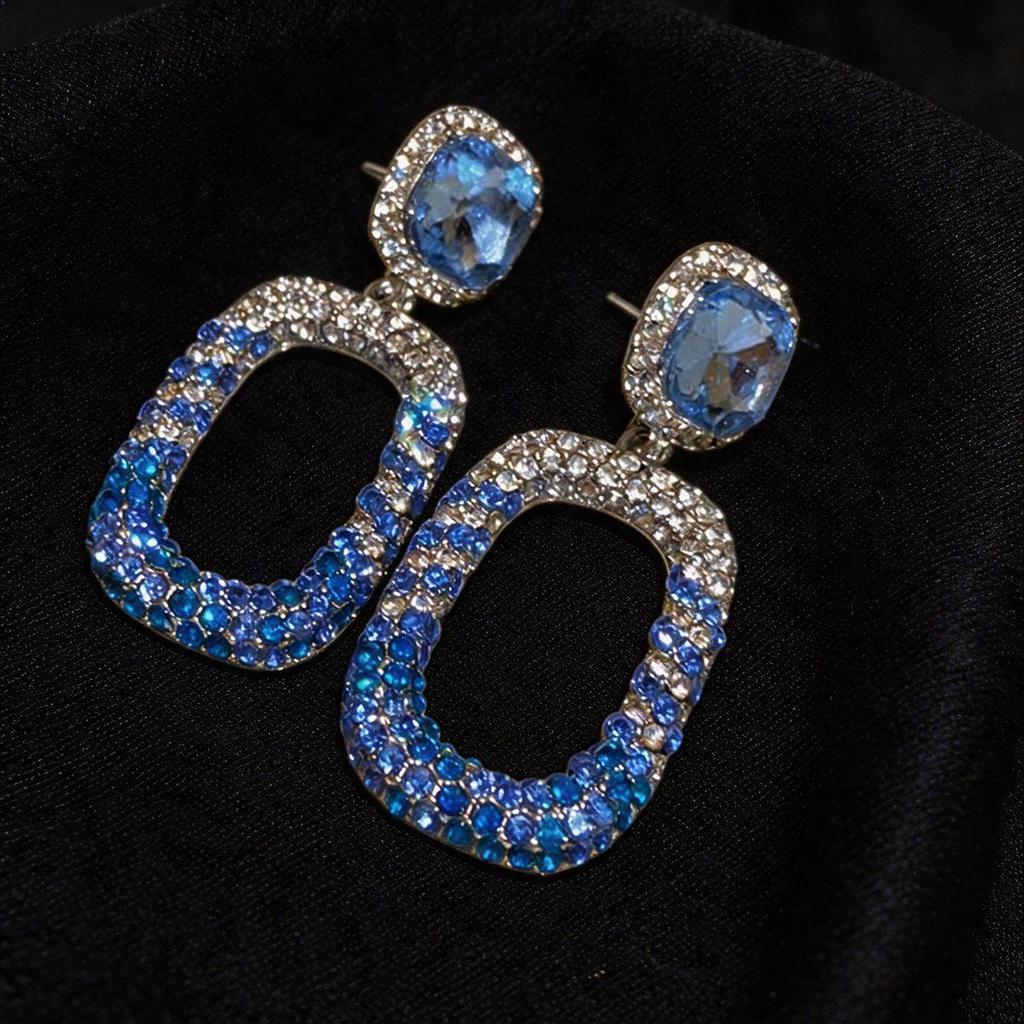 Silver Needle Luxury Rhinestone Hollow Square Stud Earrings - High-End Niche Design for Women