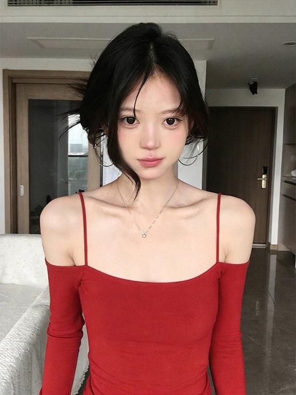 Red Off-Shoulder Long-Sleeve T-Shirt for Women - Christmas & New Year 2026 Edition