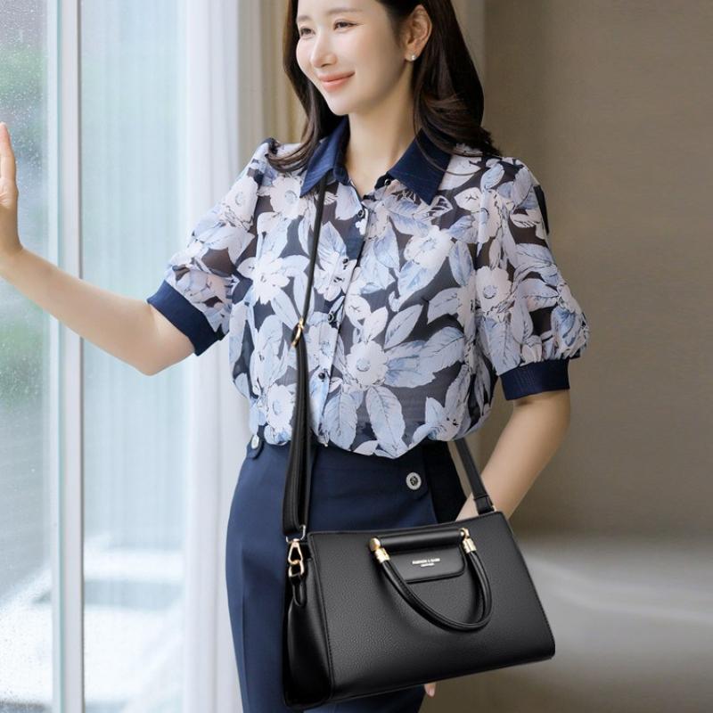 2026 Handbag New Fashionable Large Capacity Tote Bag Simple Contrasting Color Versatile Bag Daily Commuting Women's Shoulder Bag