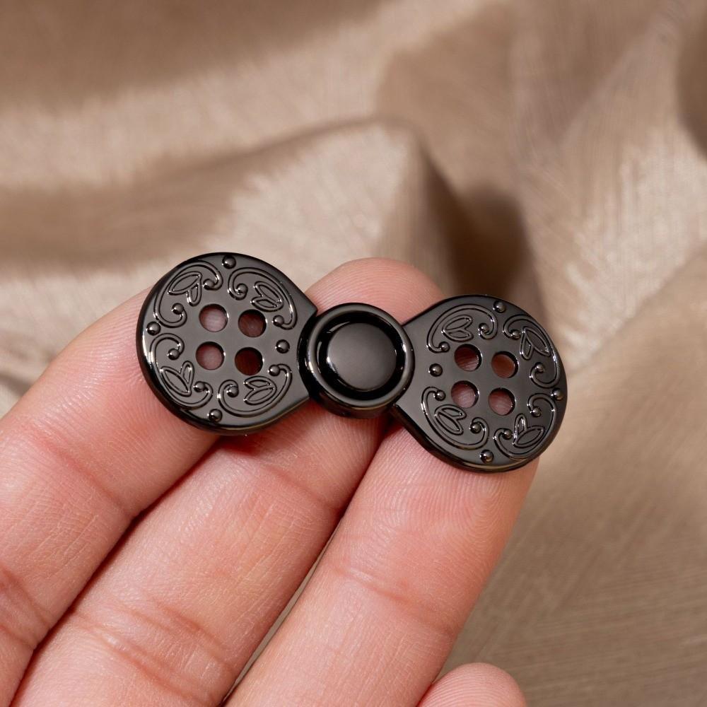 Carved Pattern Metal Frog Fastener Four Hole Garment Decor Button For Cheongsam