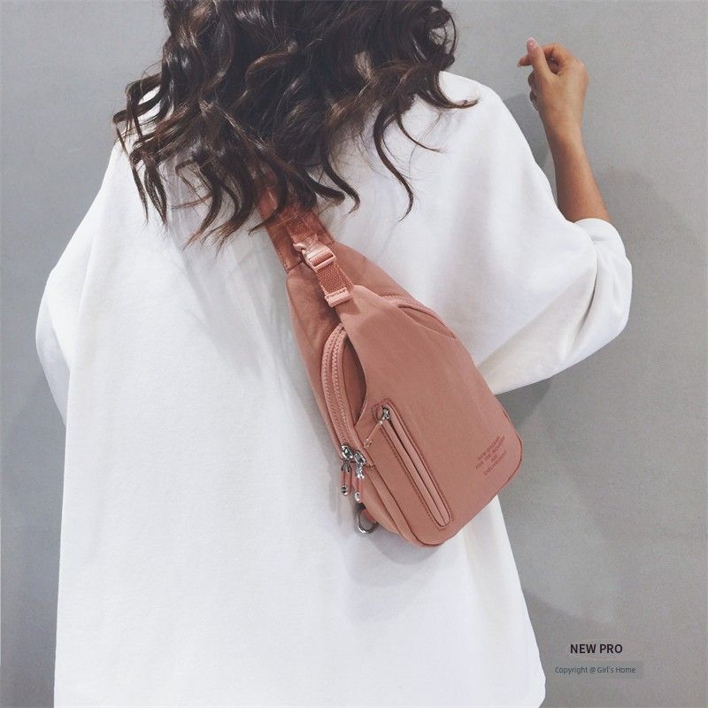 

Маленькая сумка, нагрудная сумка, сумка через плечо, весна/лето 2025, новый товар, портативная, универсальная, для улицы, повседневная, туристическая, для велоспорта, маленький рюкзак Pink