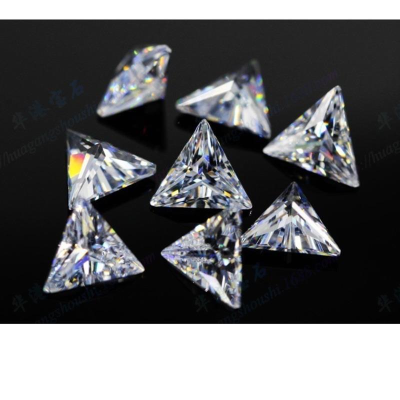 Cellacity True Triangle Cut Bulk Moissanite Beads 0.5-5 Carat D Color VVS1 GRA Certified Lab-grown Gemstone Jewelry Material