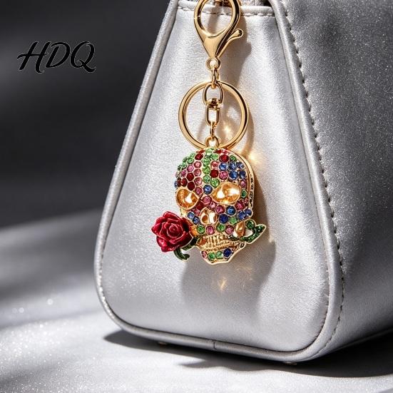 Gothic Skull Keychain Holding Rose Rhinestone for Halloween Skeleton Halloween Head Key Ring Chain Accessory Handbags Backpacks Zinc Alloy Ring