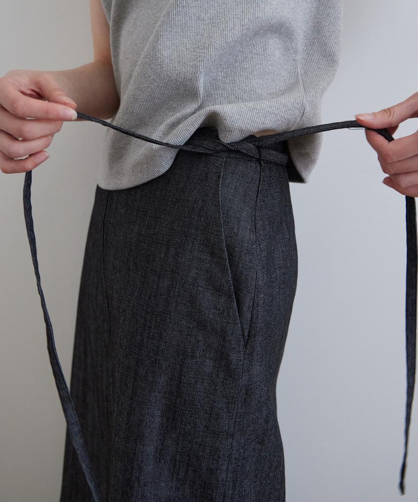 Step Around Belted H-Line Skirt_Black Denim